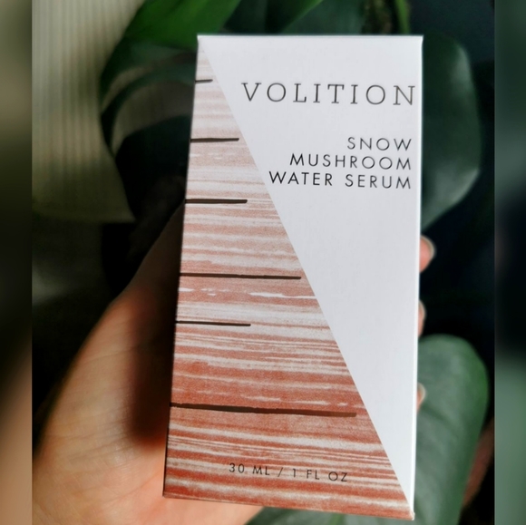 SOLD Volition Beauty Snow Mushroom Water Serum - Picture 1 of 5